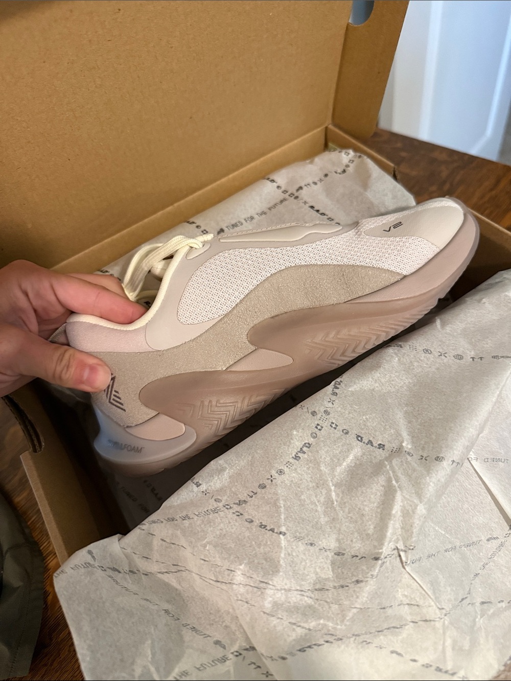 RAD One V2 GOAT coffee quartz Gray